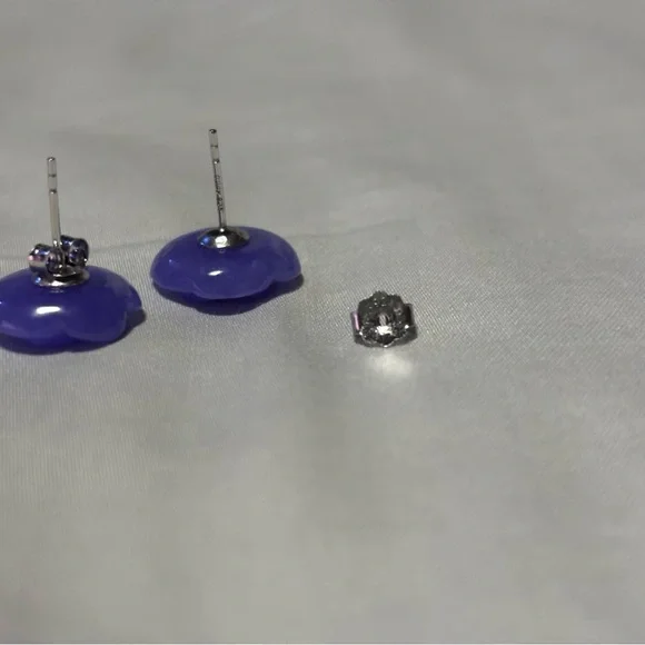 Rose Jade Stud Earrings. - Picture 6 of 7